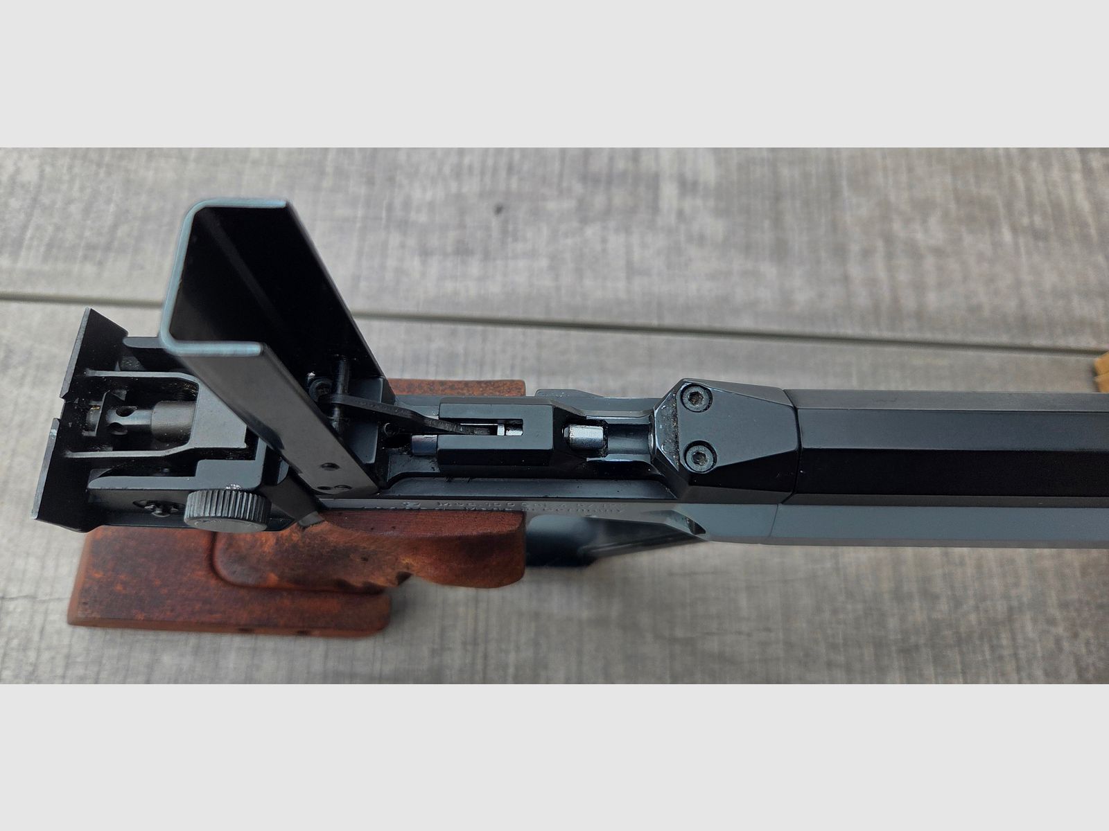 Feinwerkbau LP 100 mit Morini Griff