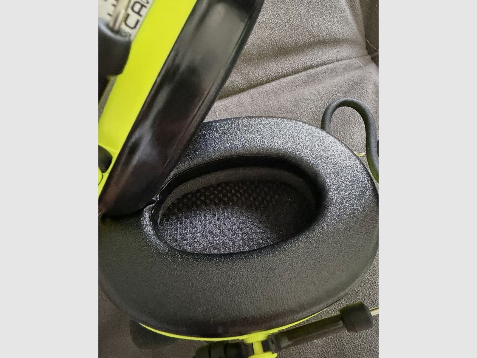 3M Peltor WS ProTac XPI Bluetooth earmuff hearing protection – Neon Yellow – NEW (without original packaging)