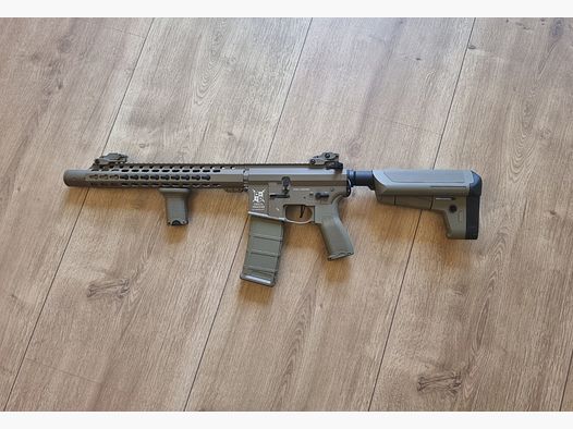 AR15 SilentOps DMR ALPHA Vollmetall Delta Armory Tan S-AEG Airsoft Gewehr Frei ab 18 Jahren