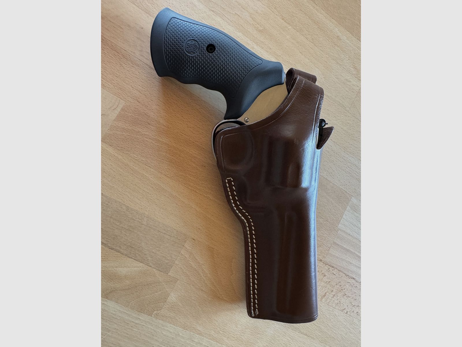 Smith & Wesson 629 Classic, 5"-Lauf. Sehr neuwertig