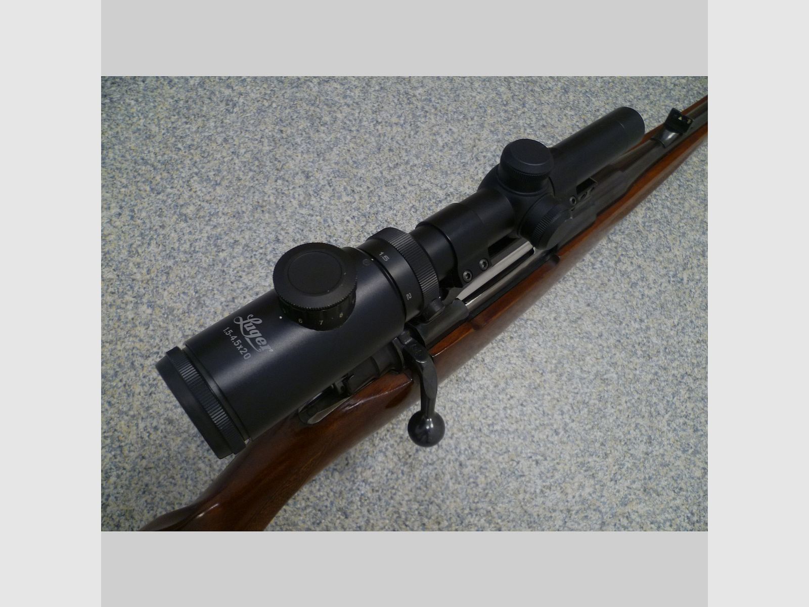 BRNO M98 Deluxe z lunetą DJ