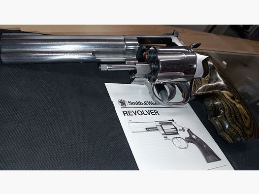 Smith & Wesson 686 Target Chapion