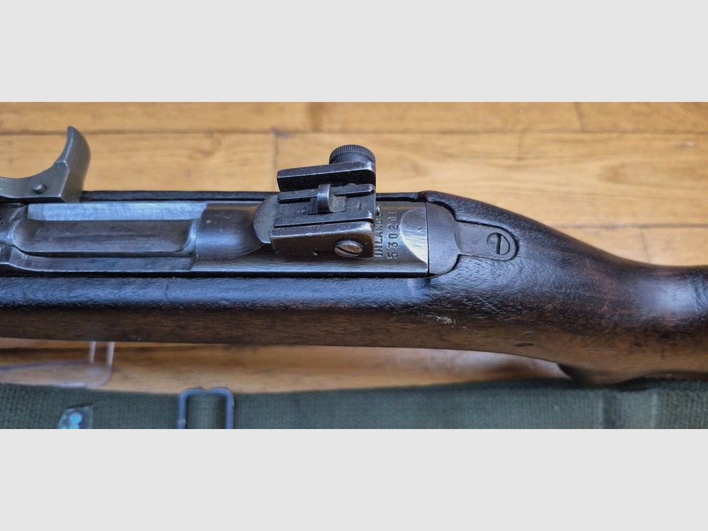 Muy buena carabina USM1 convertida a semi-auto – Calibre .30 M1 original – Fabricación INLAND – Arma con tenon de bayoneta y alza ajustable de tipo 2 – Configuración Indochina Corea – Segundo cargador de 10 disparos incluido – Correa y funda en repro – ¡Muy bonita bayoneta USM4 original 100% US! – Muy buen estado mecánico y estético – ¡Una de las carabinas más divertidas en el campo de tiro! – Muy bonito conjunto en excelente estado +, imagen 17 de 33