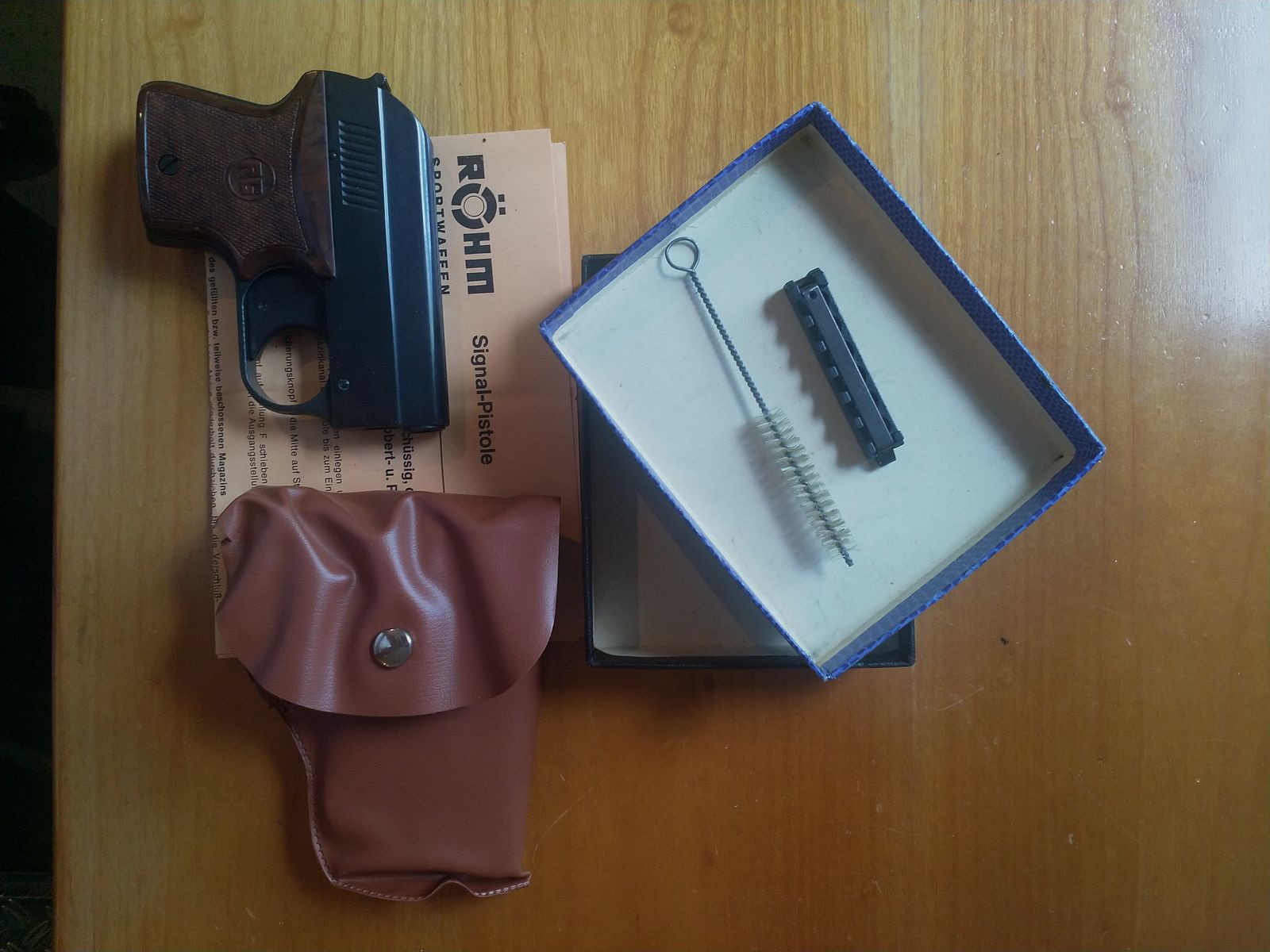 Schreckschuss-, Gas- bzw. Signalpistole Röhm RG3