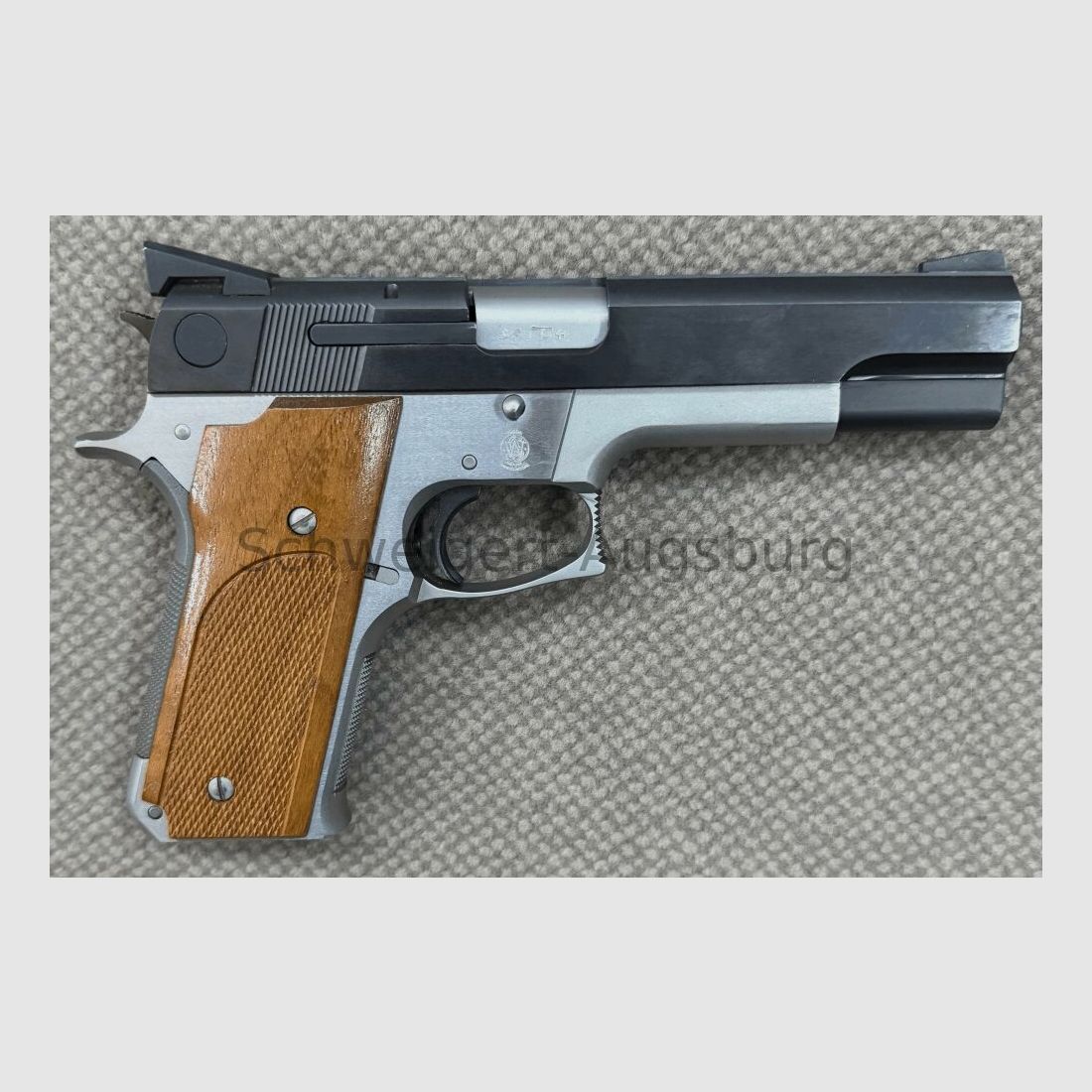Smith & Wesson 745 Stainless / Black .45Auto