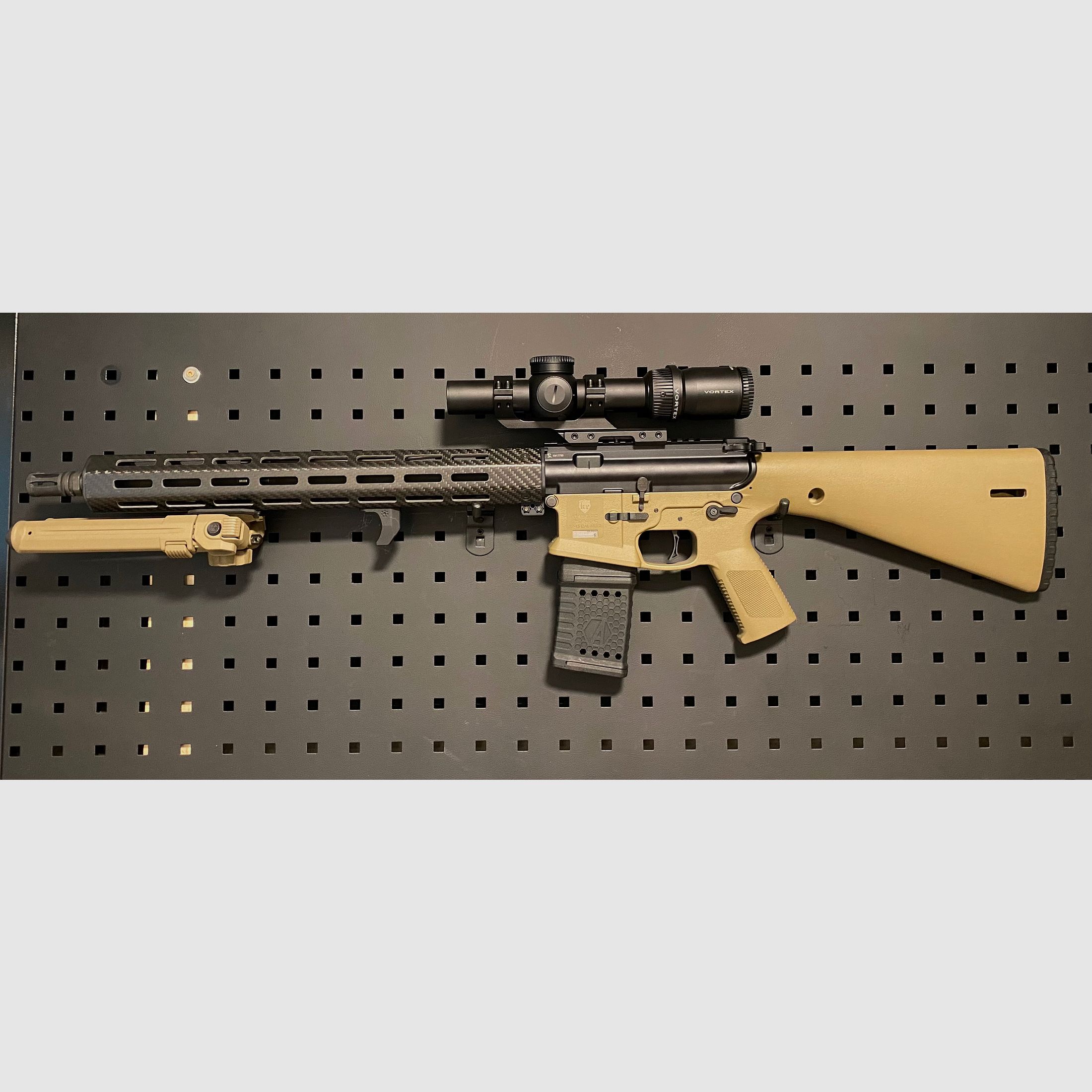 Brownells/KE-Arms WWSD 2020 FDE 16“ .223 + Vortex Lvpo