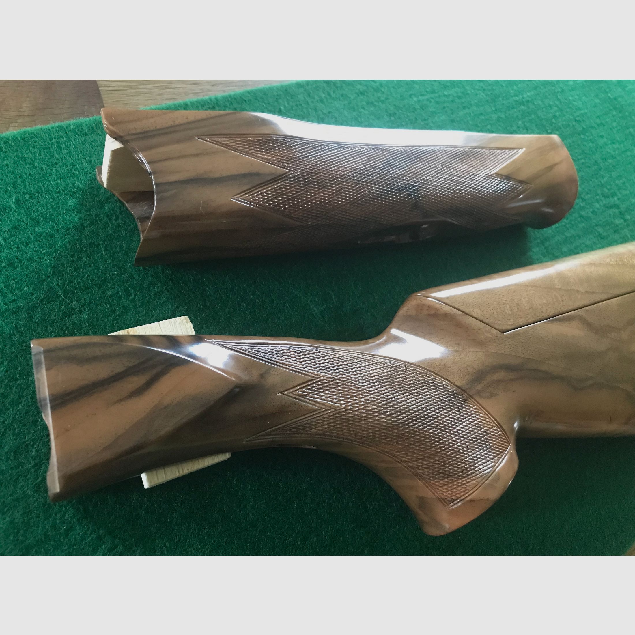 Krieghoff K80  Sporting u Skeet Schaftset Vorder- u Hinterschaft gute Maserung 