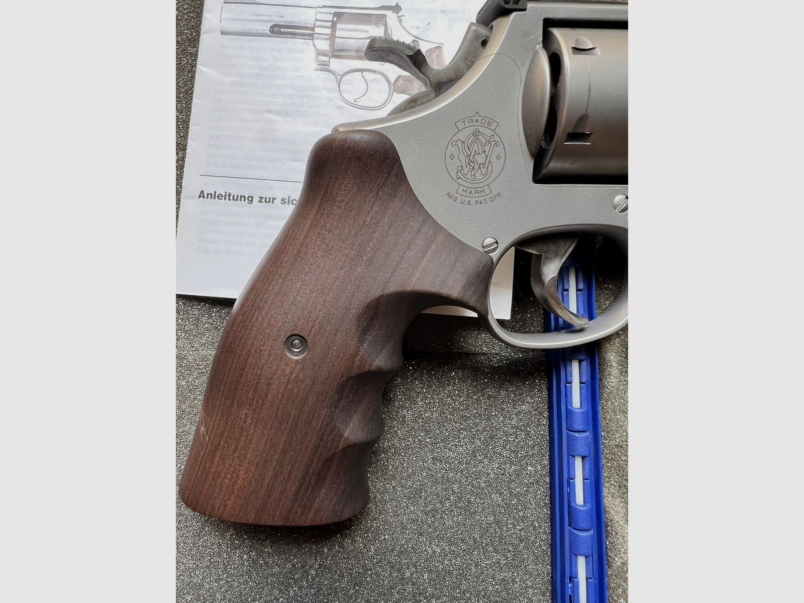 Smith & Wesson 686-4, Revolver Sondermodell "Practical Champion" Kaliber .3 .357Mag