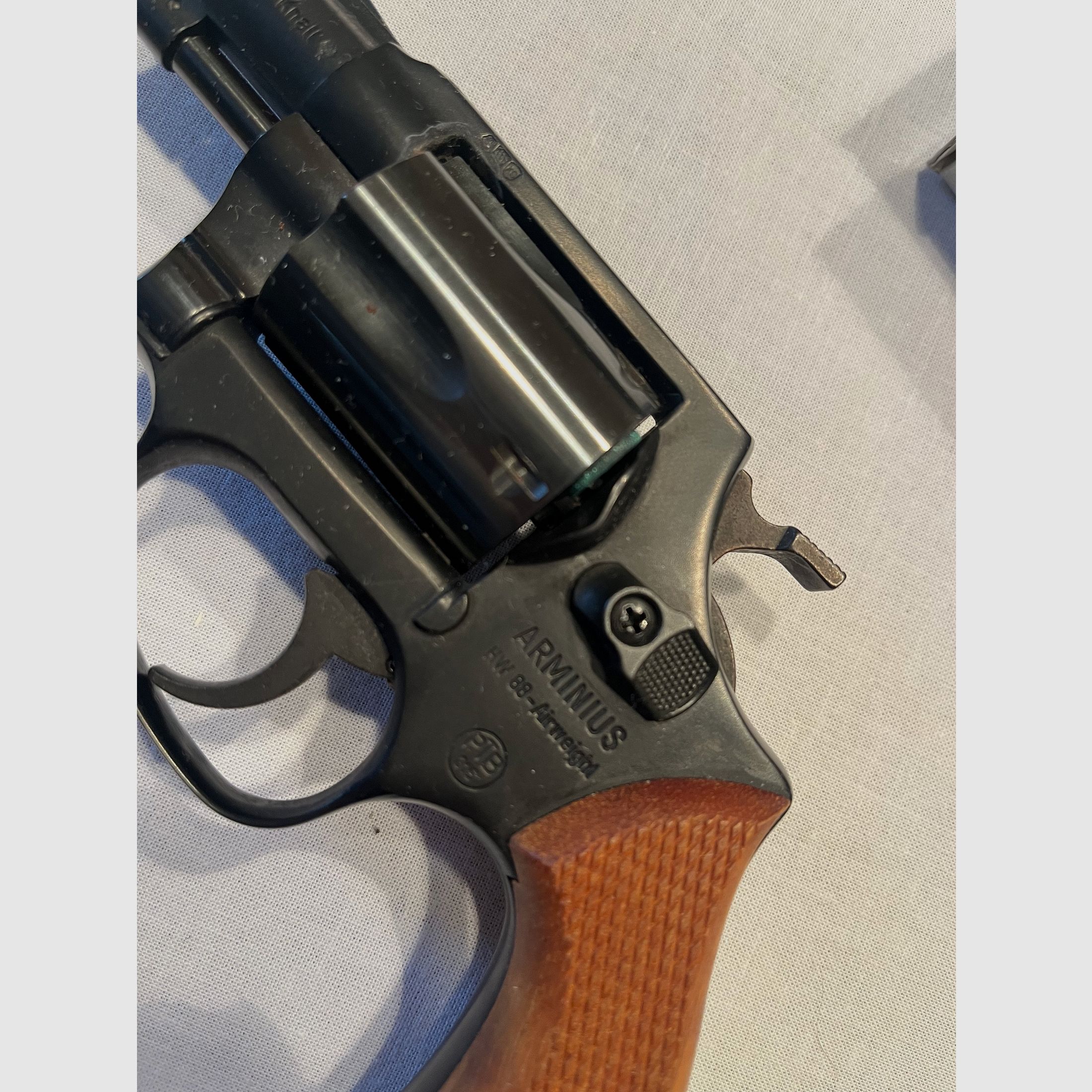 Blank firing pistol with accessories