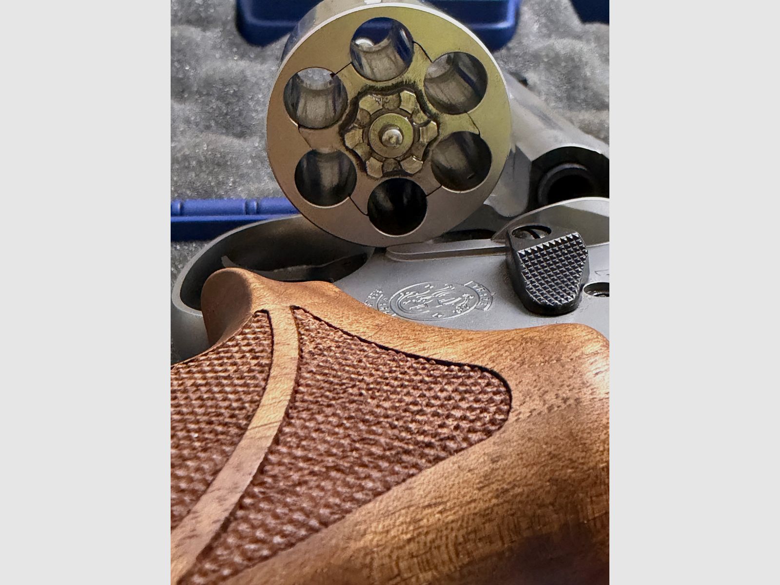 Colt  Smith & Wesson 357 Magnum international 