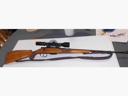 Repetierer 222 Rem Anschütz mit Zielfernrohr 3 -9 X 40 Absehen 6 mit 200 Hülsen und 100 Schuss  Munition