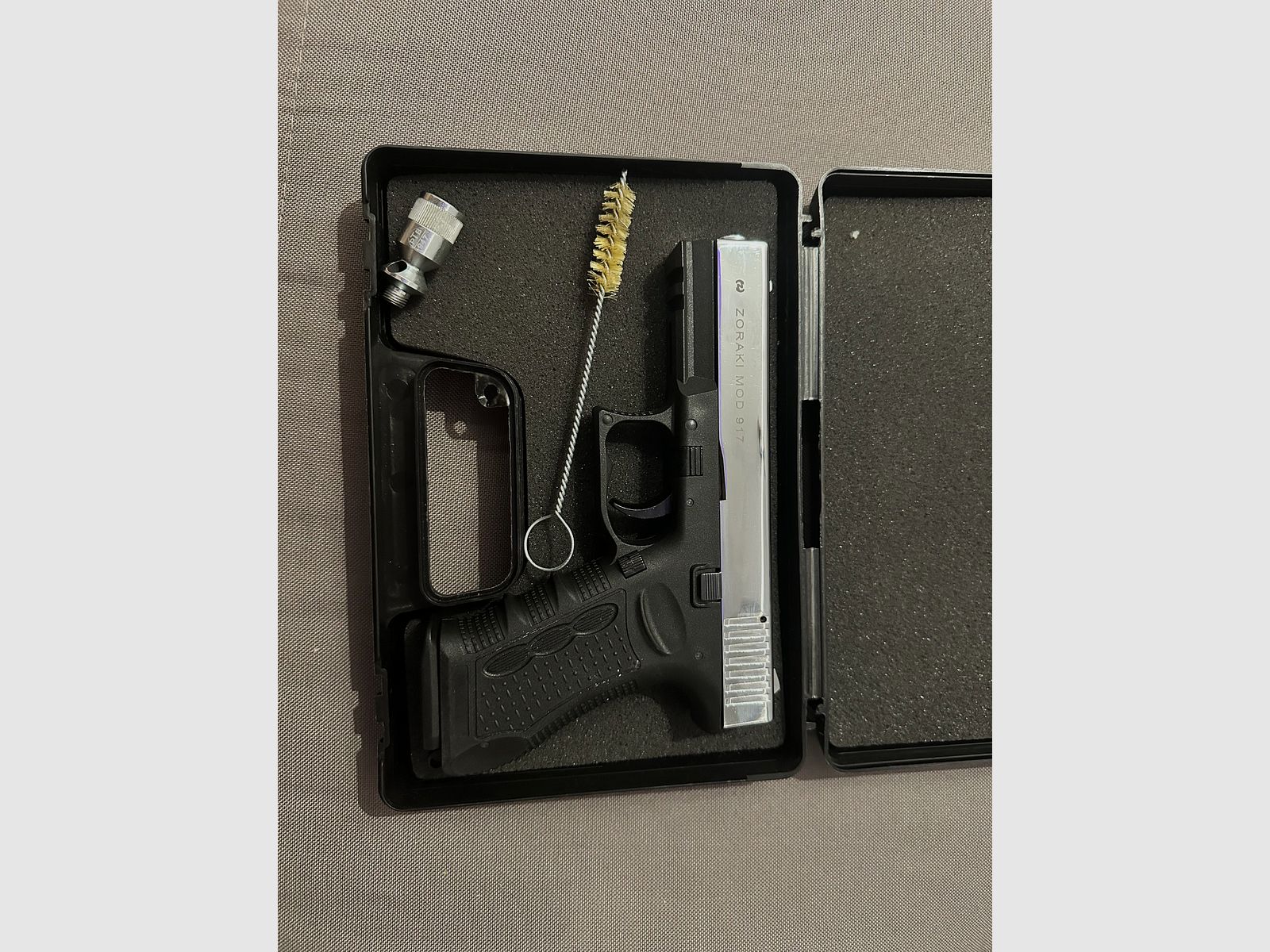 Zoraki 917 Shiny Chrome – 9 mm P.A.K. – estado casi como nuevo