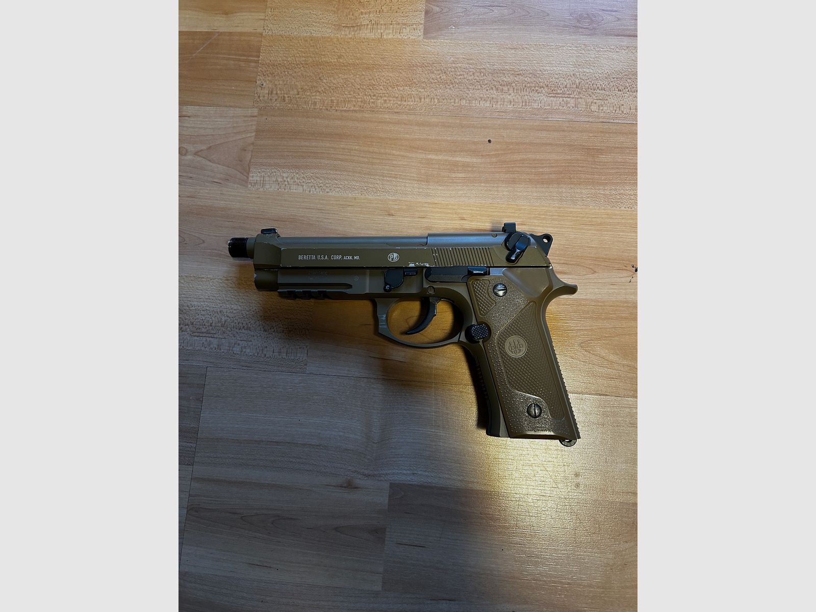 Beretta Airsoft – Coyote, used with silencer