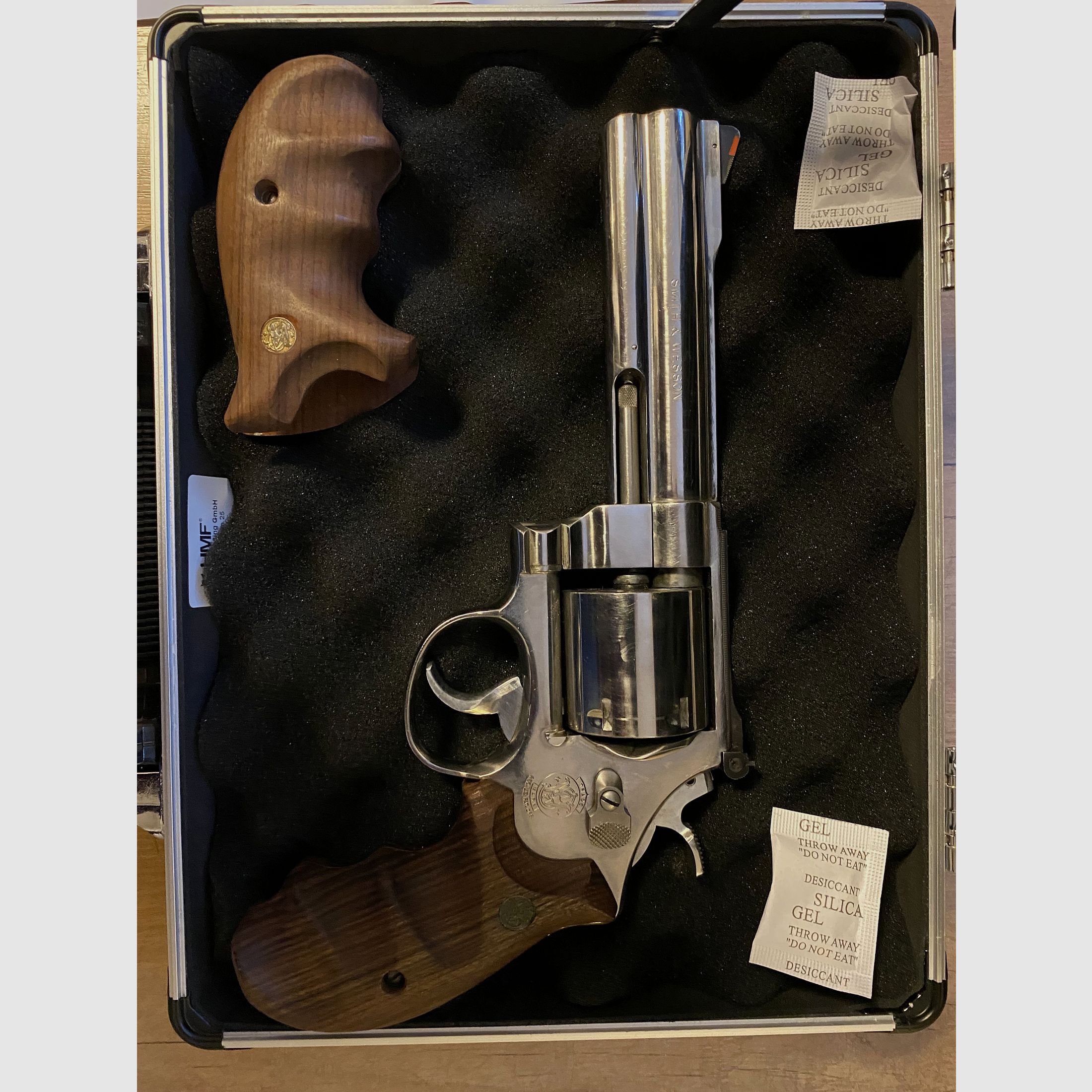 Smith & Wesson 627.0 Target .357, including gun case and accessories