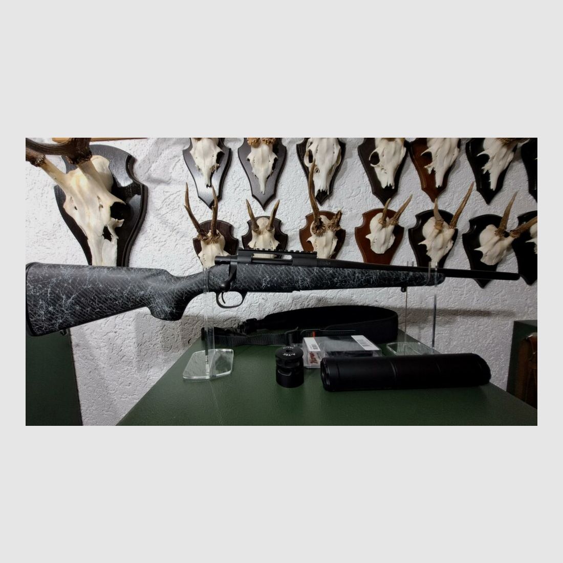 HOWA Superlite + DDOPTICS Zielfernrohr + Montage + A TEC Schalldämpfer + Zubehör