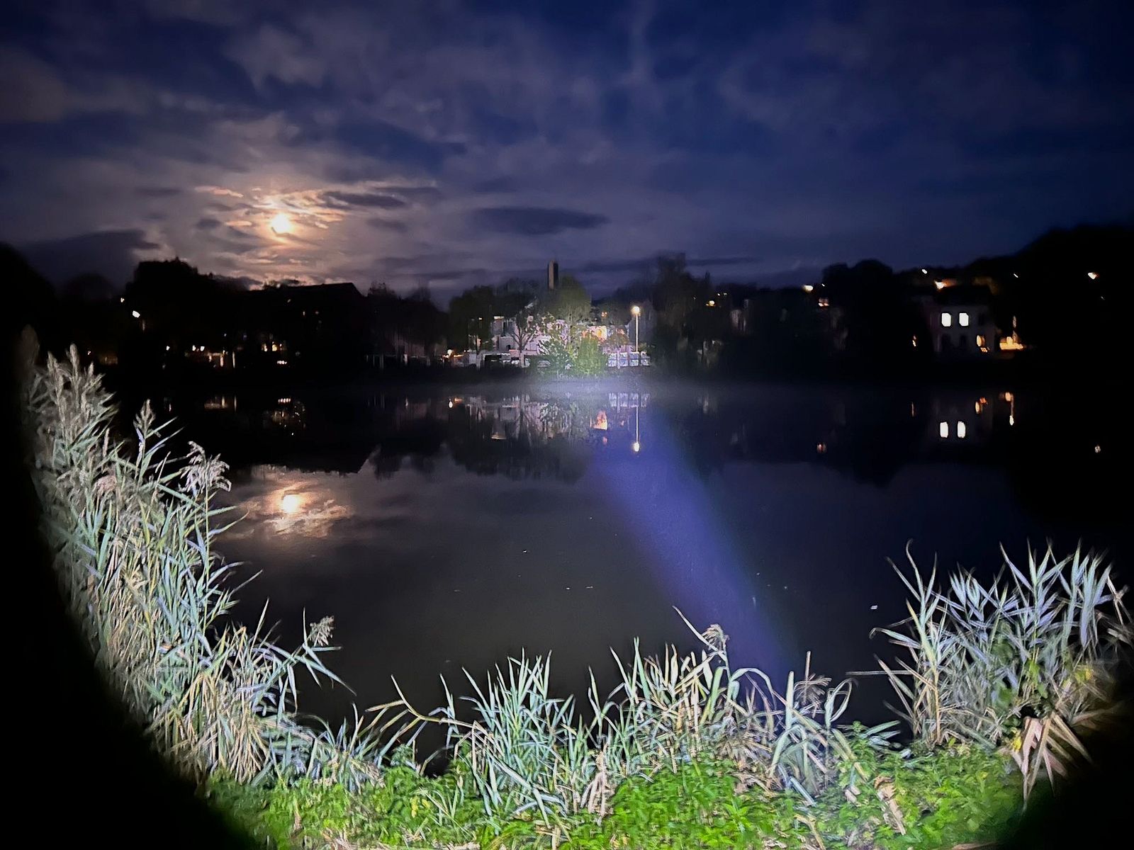 Emisar D1 with SFT 40 LED - Compact and Powerful