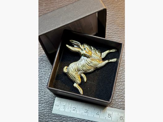 Hutnadel Hase, voor HAAR of HEM, ook zeer mooi voor de jas of het colbert met exclusieve verpakking