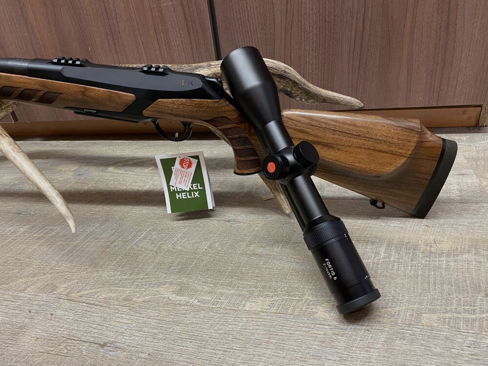 Merkel	 RX Helix Lady DS, mit Leica Fortis 6 2-12x50 i