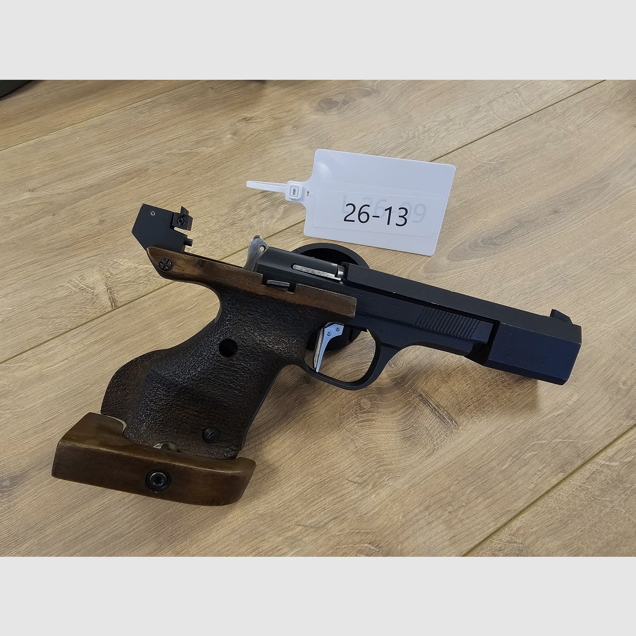 Unique DES 69 – .22LR, afbeelding 2 van 2