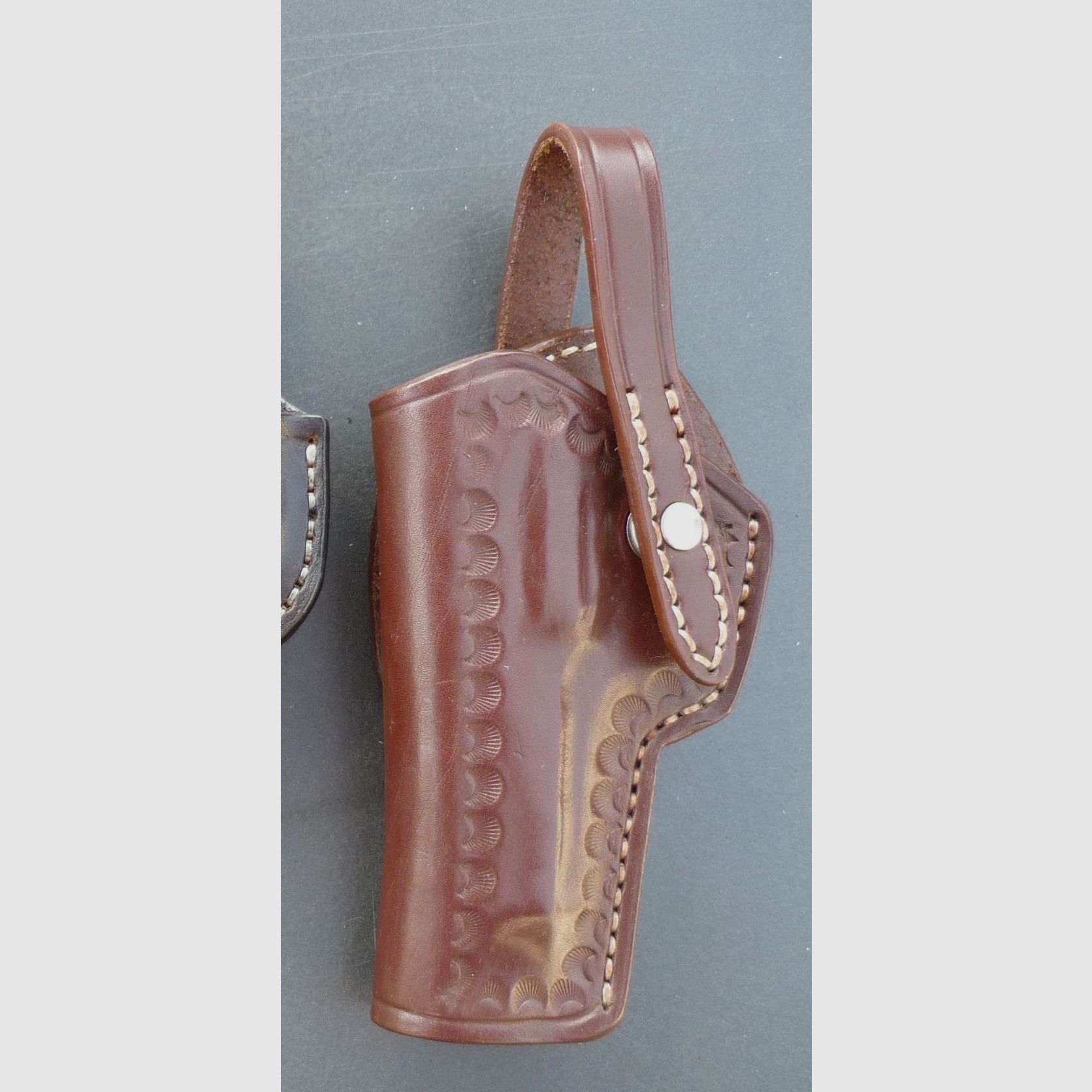 HKDesign Holster  Art. Nr.  002 : Einfachholster mit Sicherheitsriemen   -  für:   Star M30  -  für Linkshänder