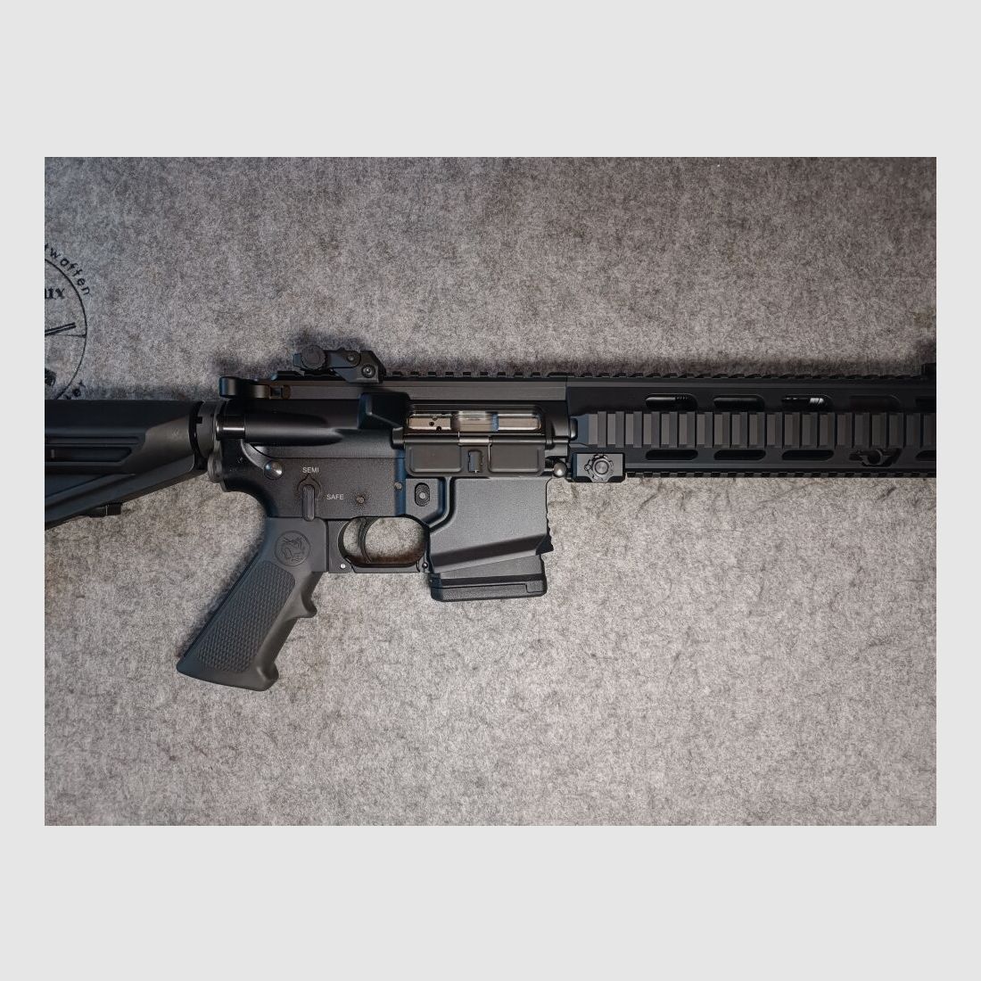 C.G. Haenel CR223 negro con 16,75" con culata Oberland Arms