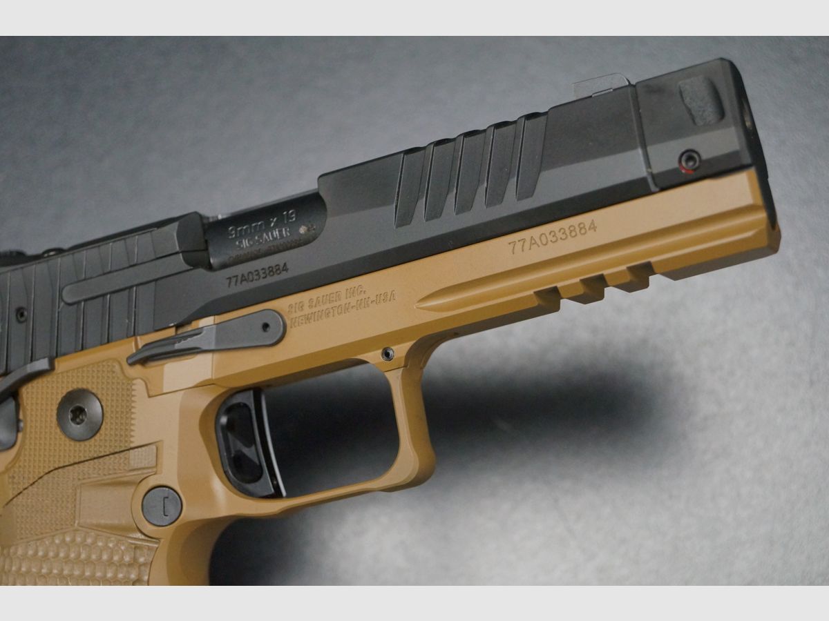 Sig Sauer P211 GTO Combat Coyote, Bild 2 von 7