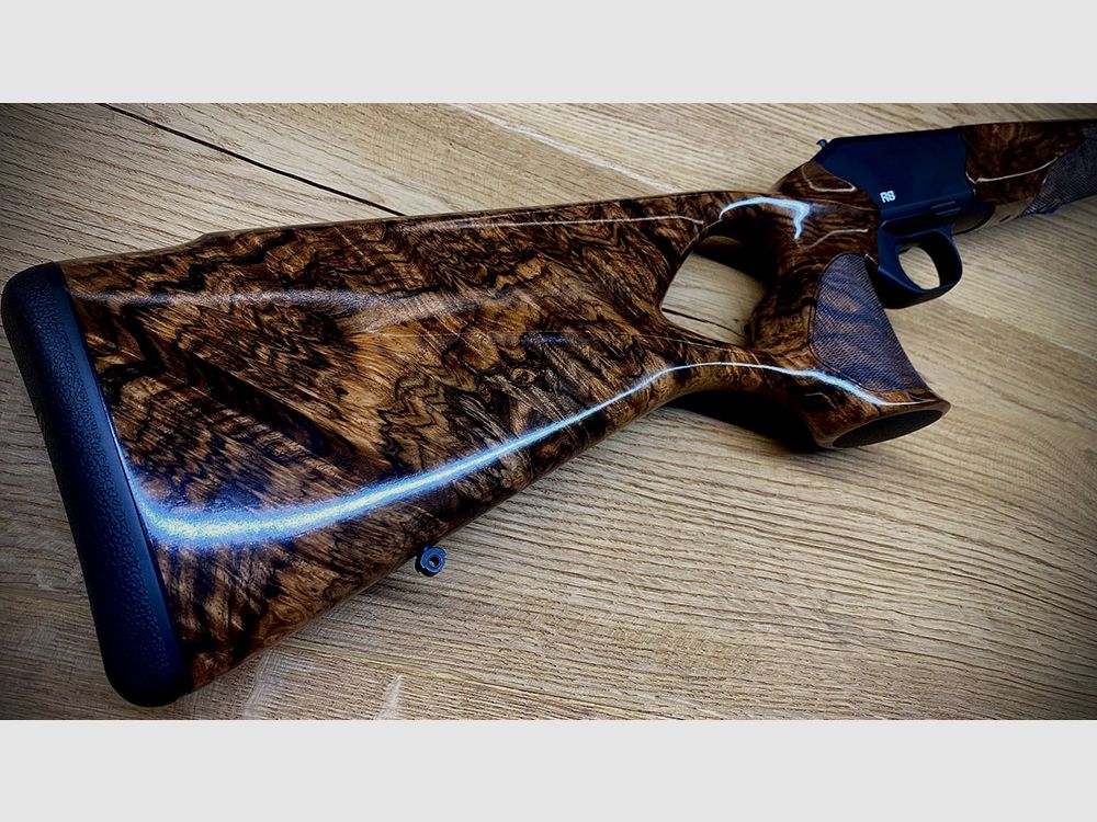 Blaser R8 Success Schäftung / Holzklasse 10 / Super Finish / TRAUMSCHÄFTUNG DER EXTRAKLASSE