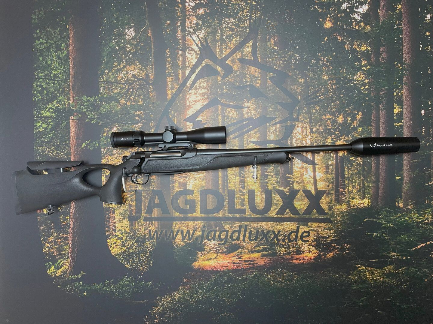 Sauer 505 Synchro XT in a complete set with Leica scope and silencer