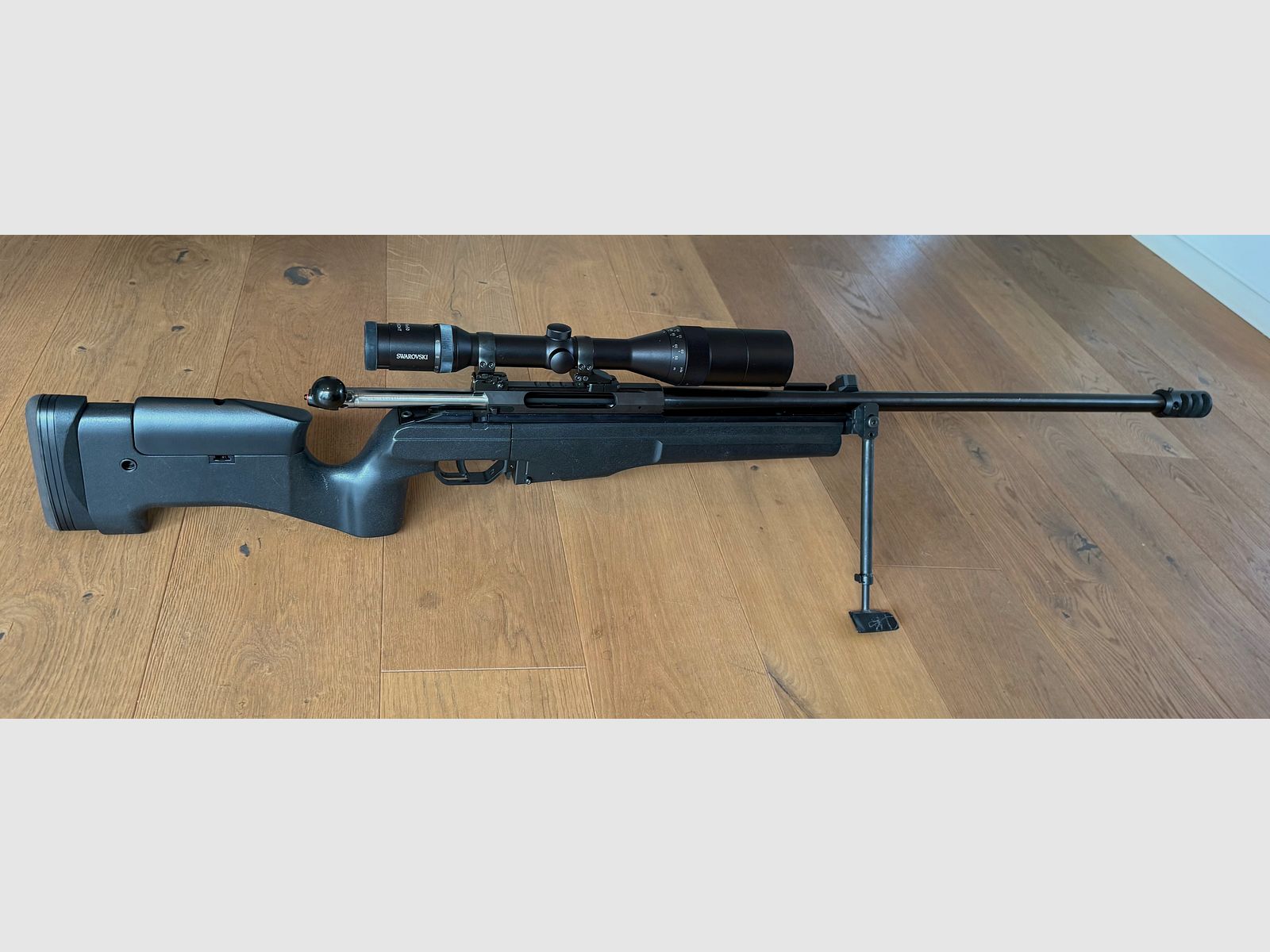 Sako TRG 42, Cal. 300 Win Magnum, negro. Swarovski Habicht, 4-16x50