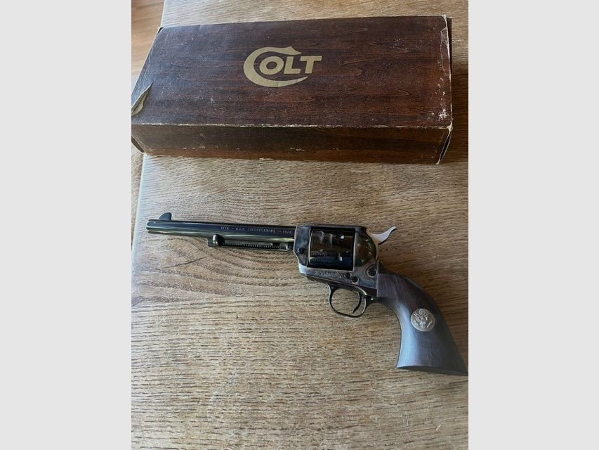 Revolver Colt Cal .45