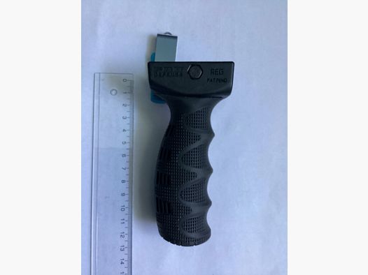FAB Defense REG front grip – gumowany, Picatinny, z wodoodporną komorą na drobiazgi