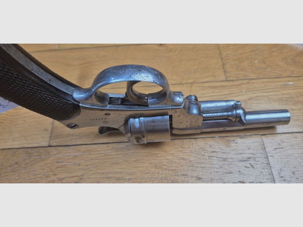 Guter regulärer Revolver Modell 1873 – Kaliber 11mm73 – vollständig monomatrikuliert – Noch mit strohgelb – MAS 1878 – Gute Mechanik, schöner Lauf und schöne Kammern – BE, Bild 7 von 19