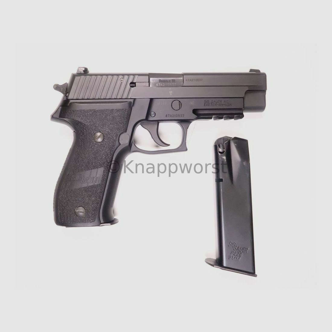 SIG	 Sig Sauer P226 MK25 Navy