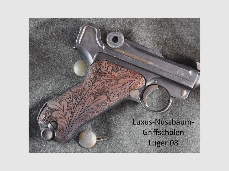 Nussbaum-Luxus-Griffschalen für Pistole Luger 08 mit Rankenverschneidung