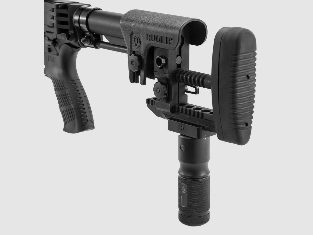 UTG UTG Klappbarer Vorderschaftgriff mit Schnellspannmontage - Erdsporn-Griff