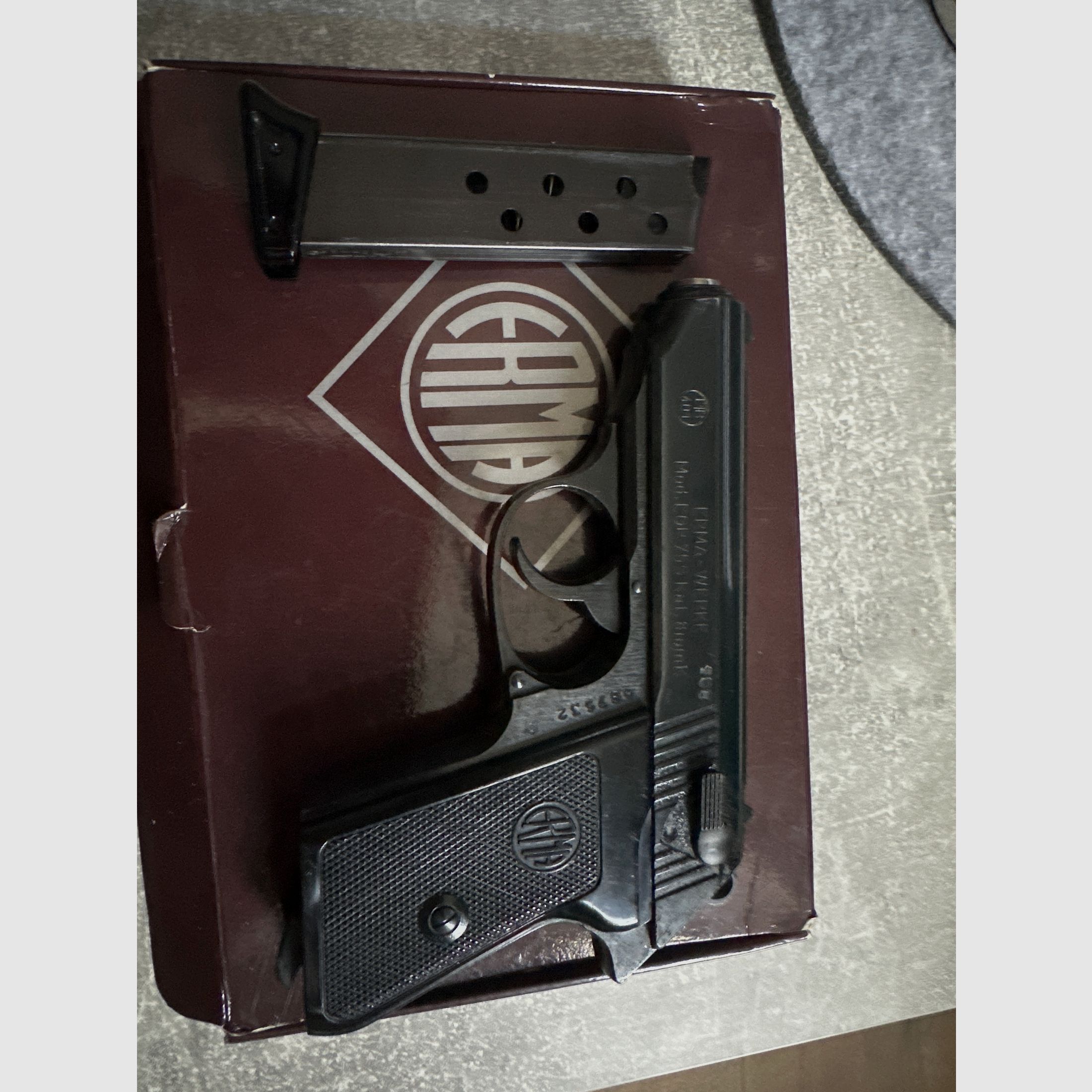 Pistole ERMA Werke Mod. EGP 75 S cal. 8 mm K . Komplett Set