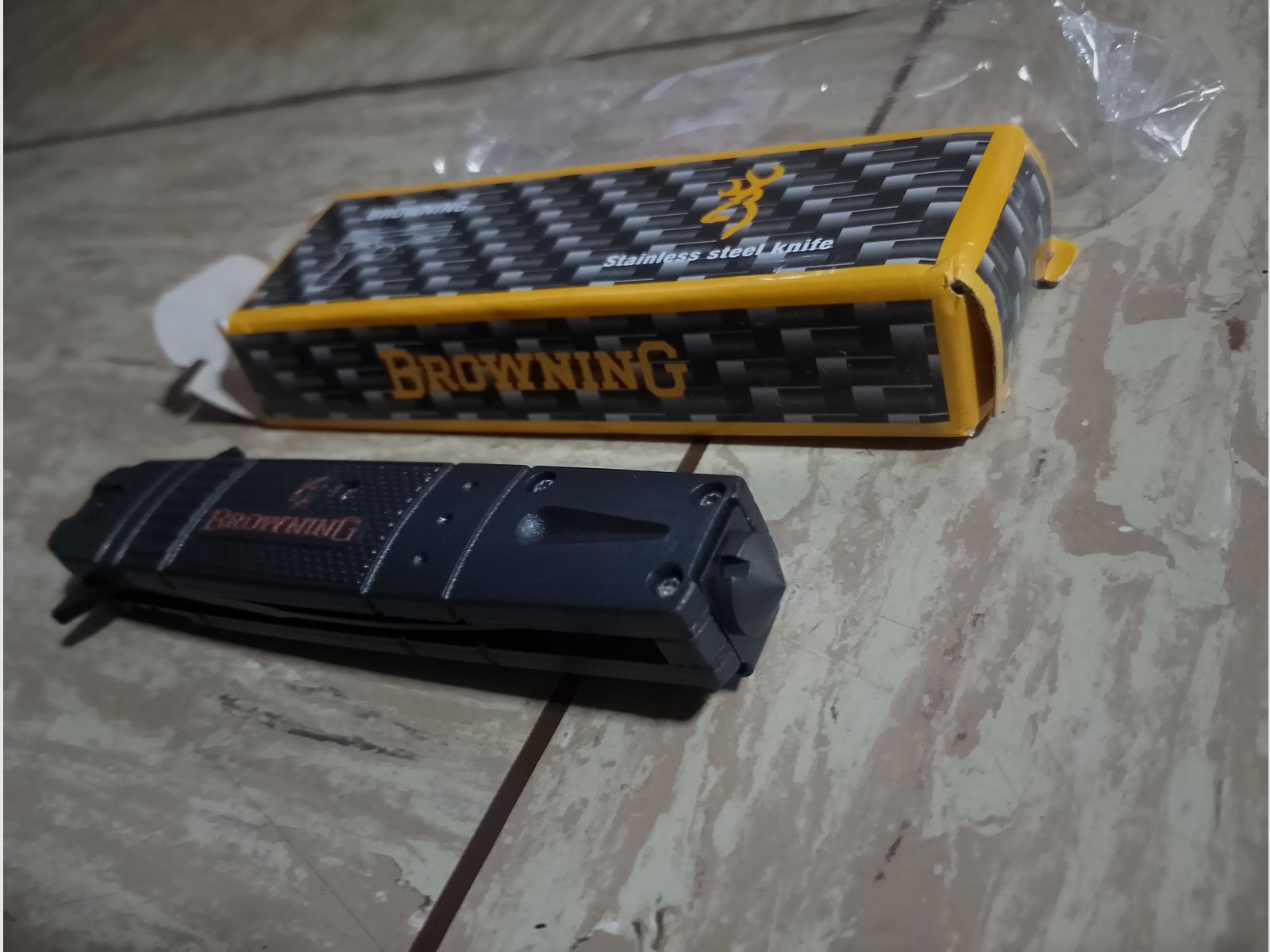 Neues Browning Messer Stainless Steel Knife Schwarz stabiles Klappmesser mit Spitze zum Scheiben einschlagen 