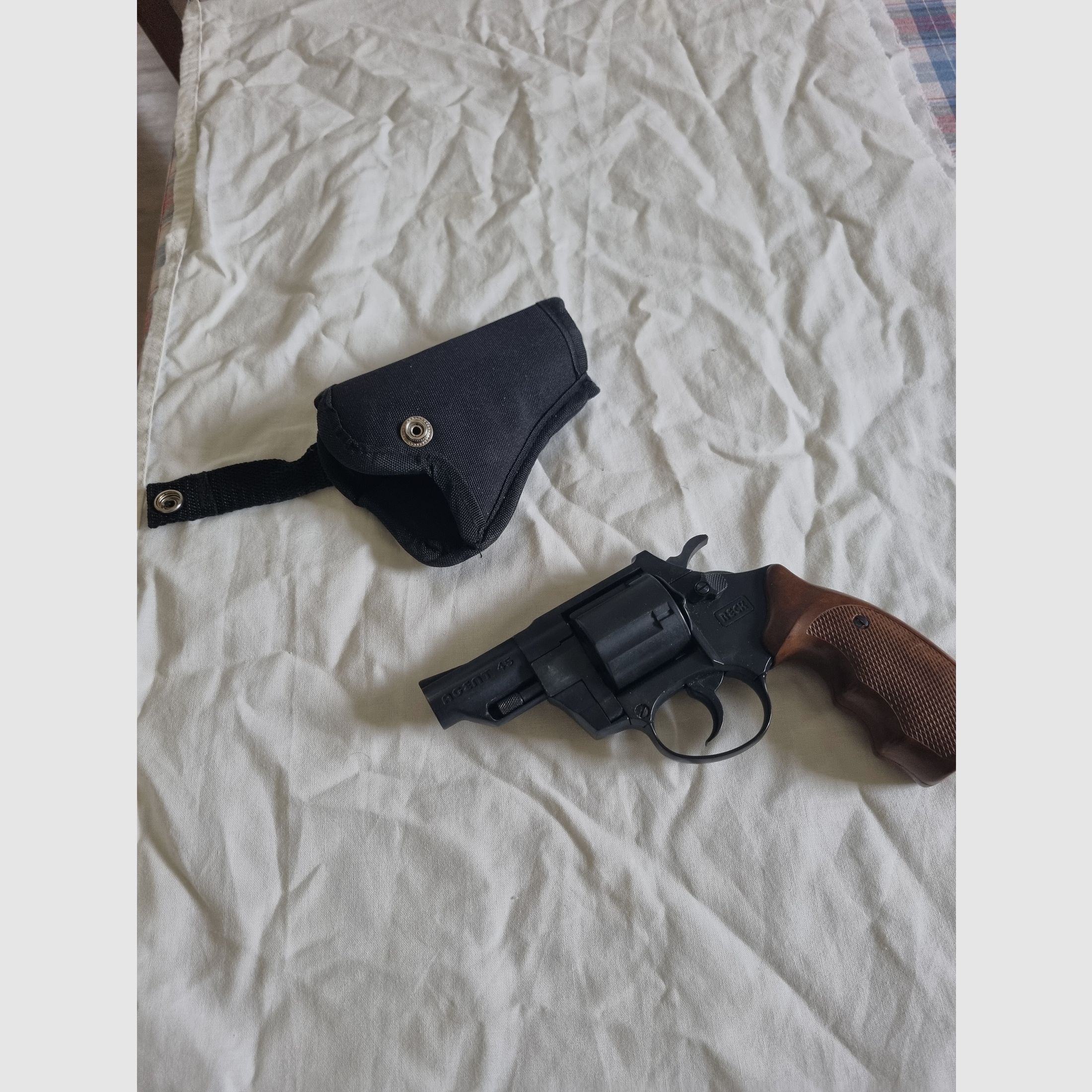 Modell Agent 45 der Firma Reck ( PTB617) Kaliber 45