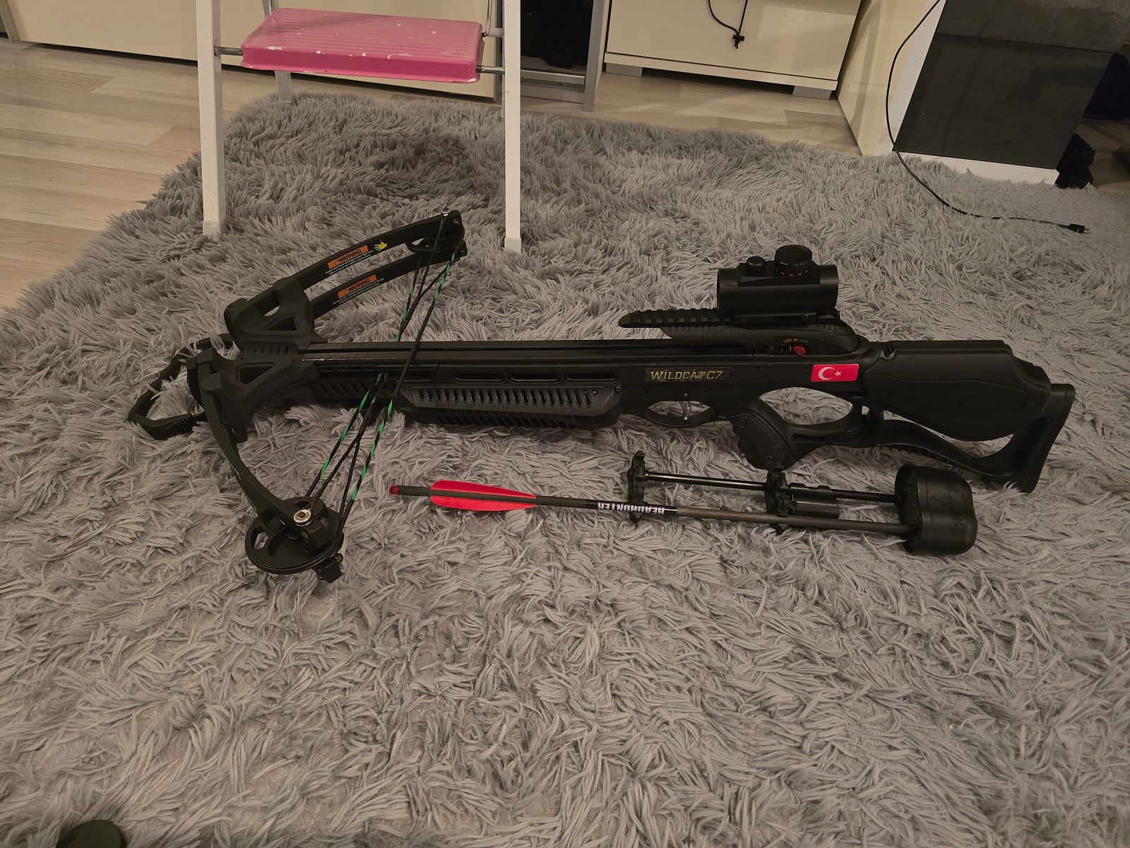 Barnett Wildcat C7 Compoundboog Set – Compleet pakket incl. Red Dot Vizier, Quiver, Pijl & gevoerde draagtas