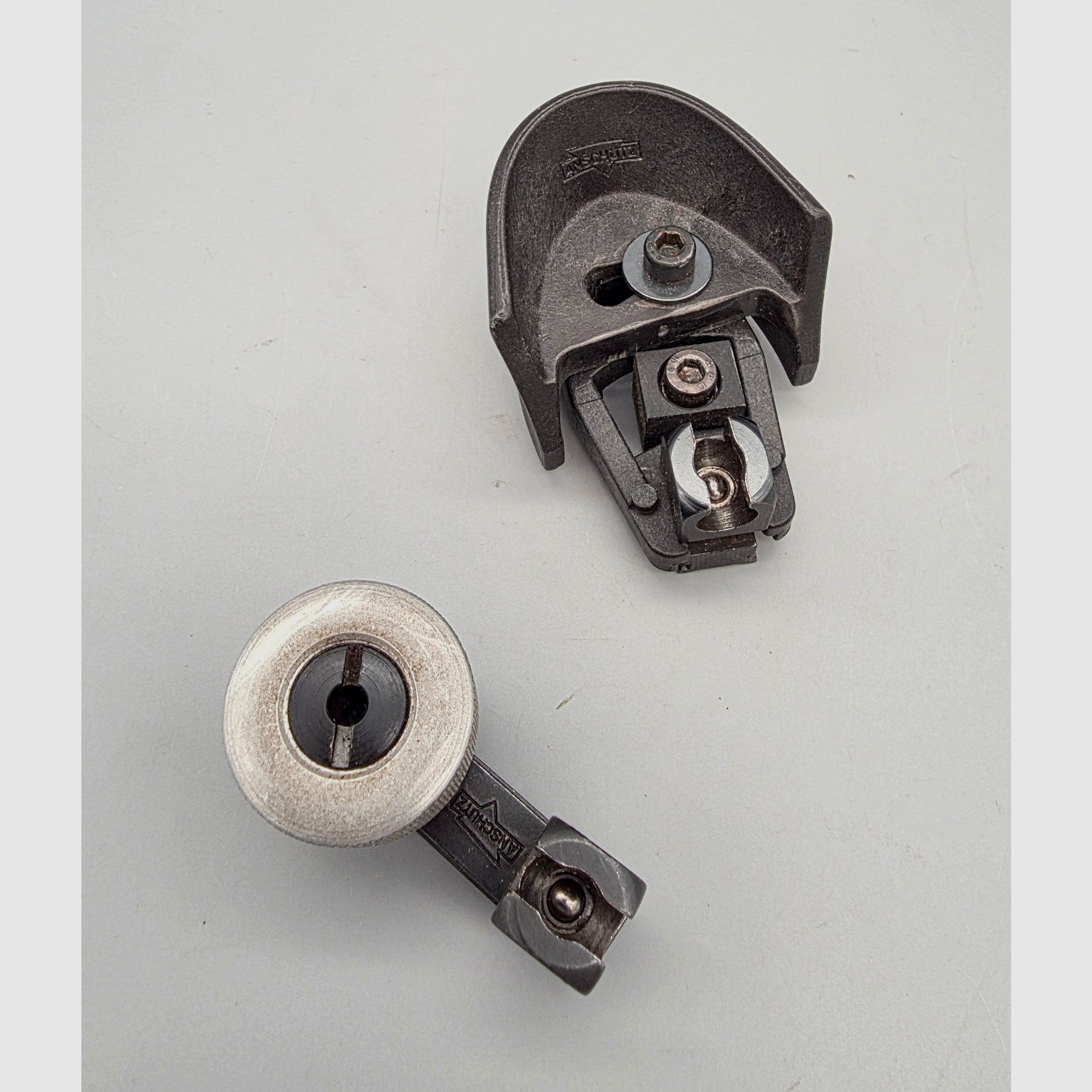 2 diversi Handstop Anschütz supporti cinghie Hand Stop