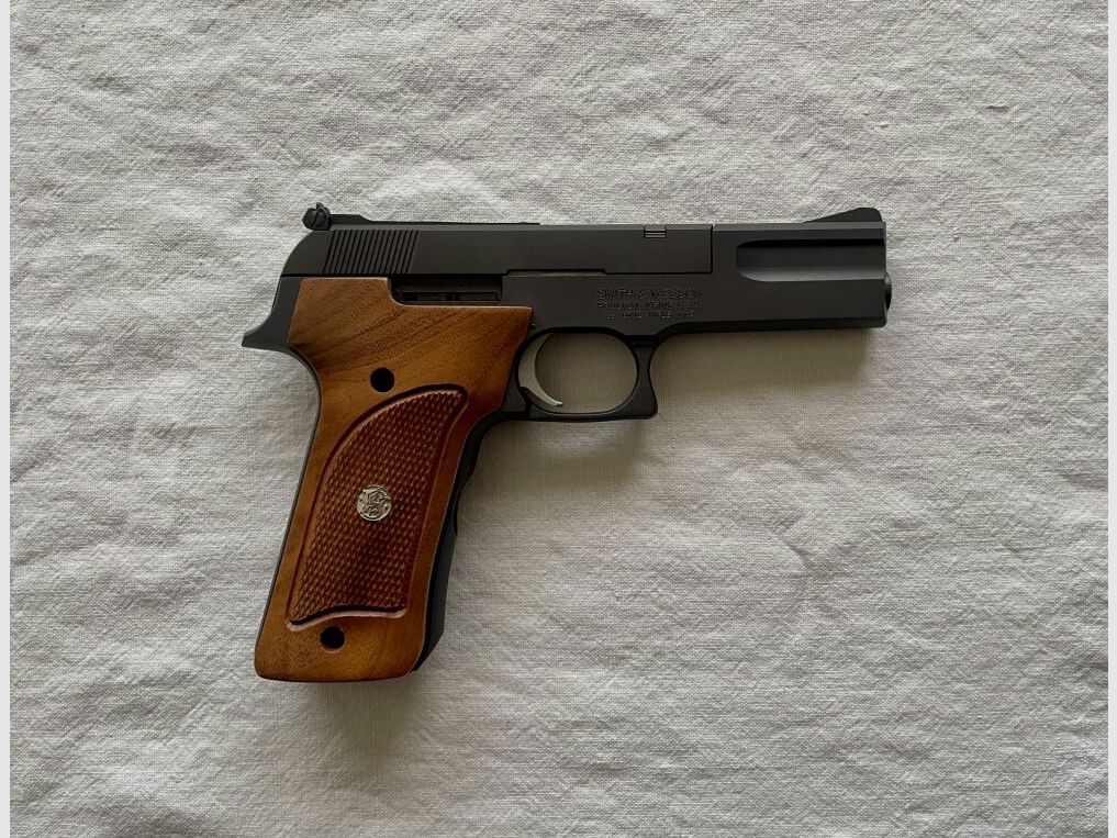 Smith & Wesson