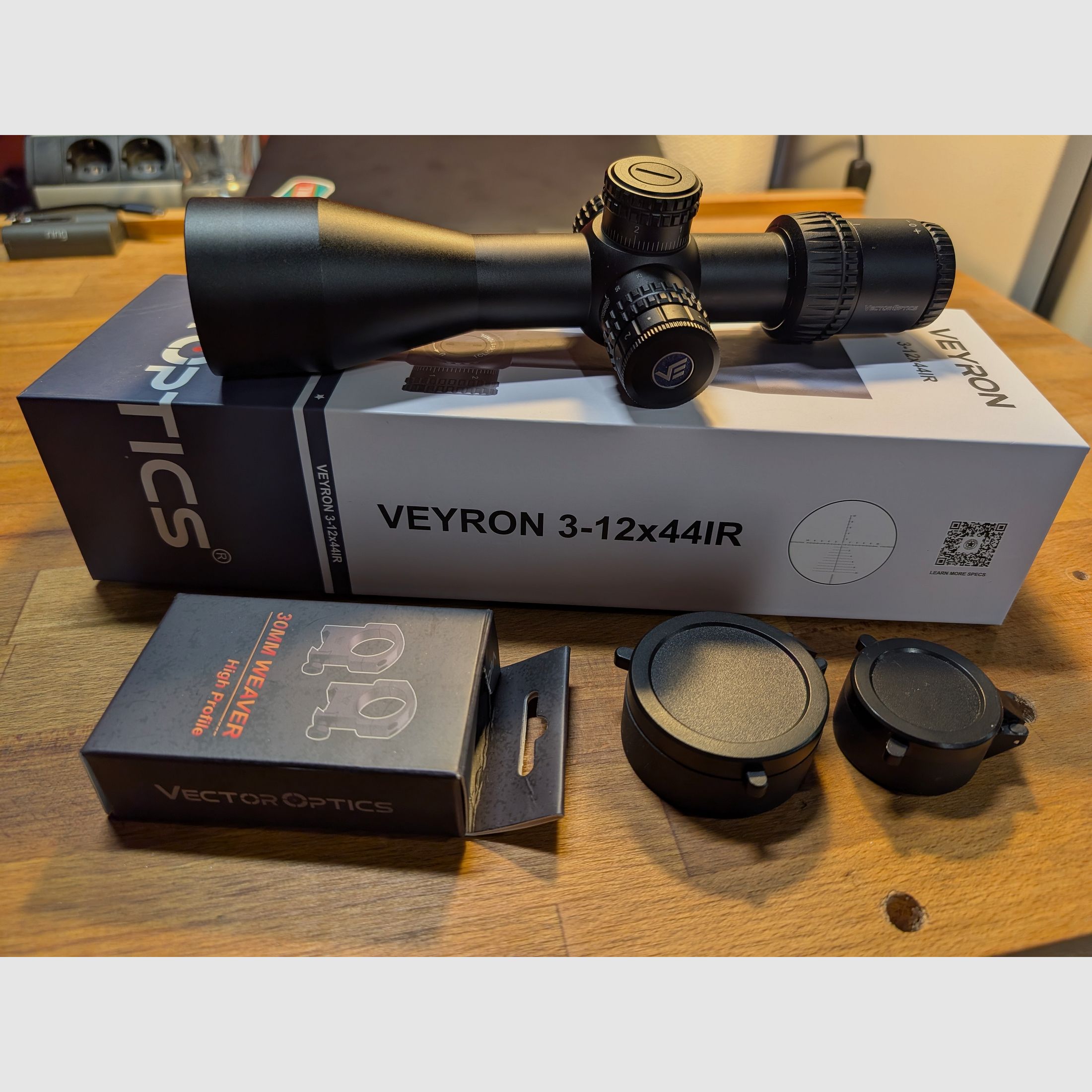 Vector Optics Veyron 3-12x44IR very compact riflescope