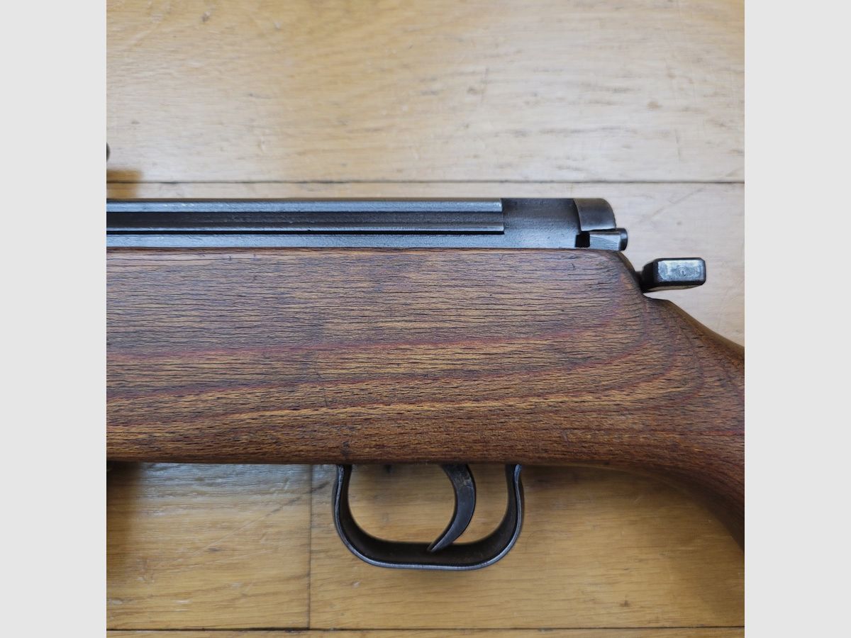 RARISSIME y excelente rifle G41(W) – Primer rifle semiautomático alemán de la WWII – completamente coincidente – calibre original 8x57IS – diez disparos – Sistema Bang – Cerrojo de rodillo – La potencia de fuego made in Germany – ¡Pieza excepcional digna de un museo!, imagen 5 de 44