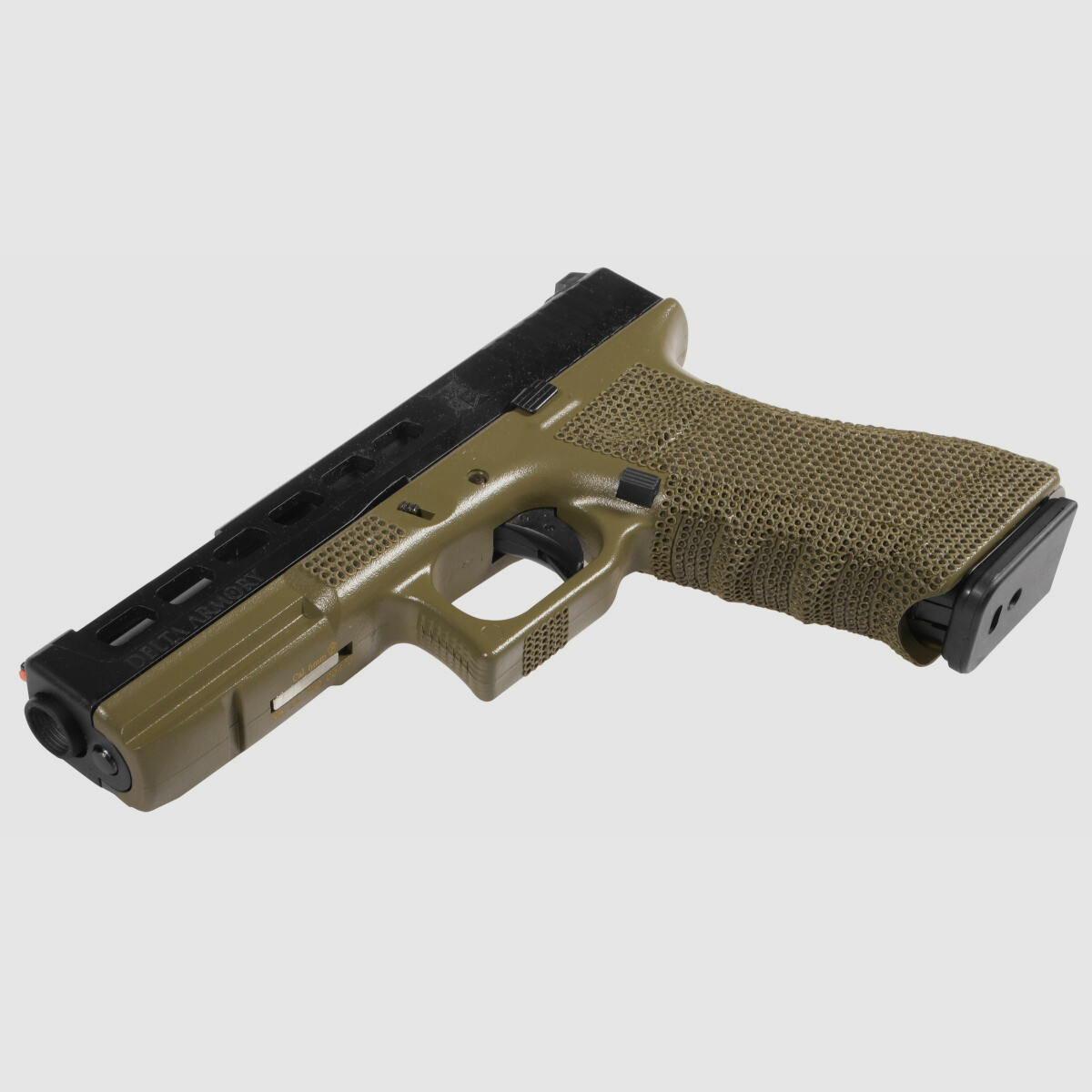 P06 GBB Airsoft Pistole in Oliv | Delta Armory