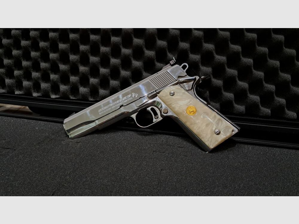Colt 1911 A1 Gold Cup, immagine 1 di 5