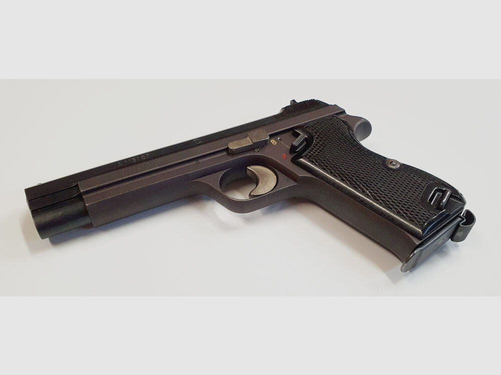 SIG Pistool SIG P210-2 in kaliber 9mm Luger (9x19) inclusief holster en reservemagazijn, GEMAAKT IN ZWITSERLAND