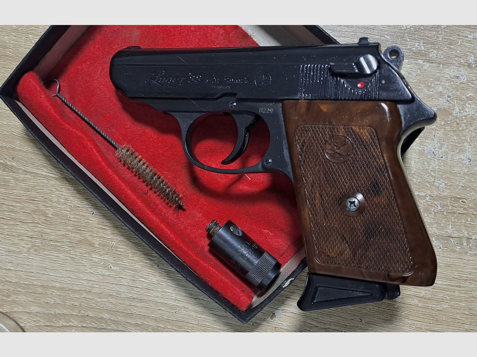 Luger Mod. 88 (Baugleich mit der RG 800) im Kal. 8 mm Knall/ PTB 414