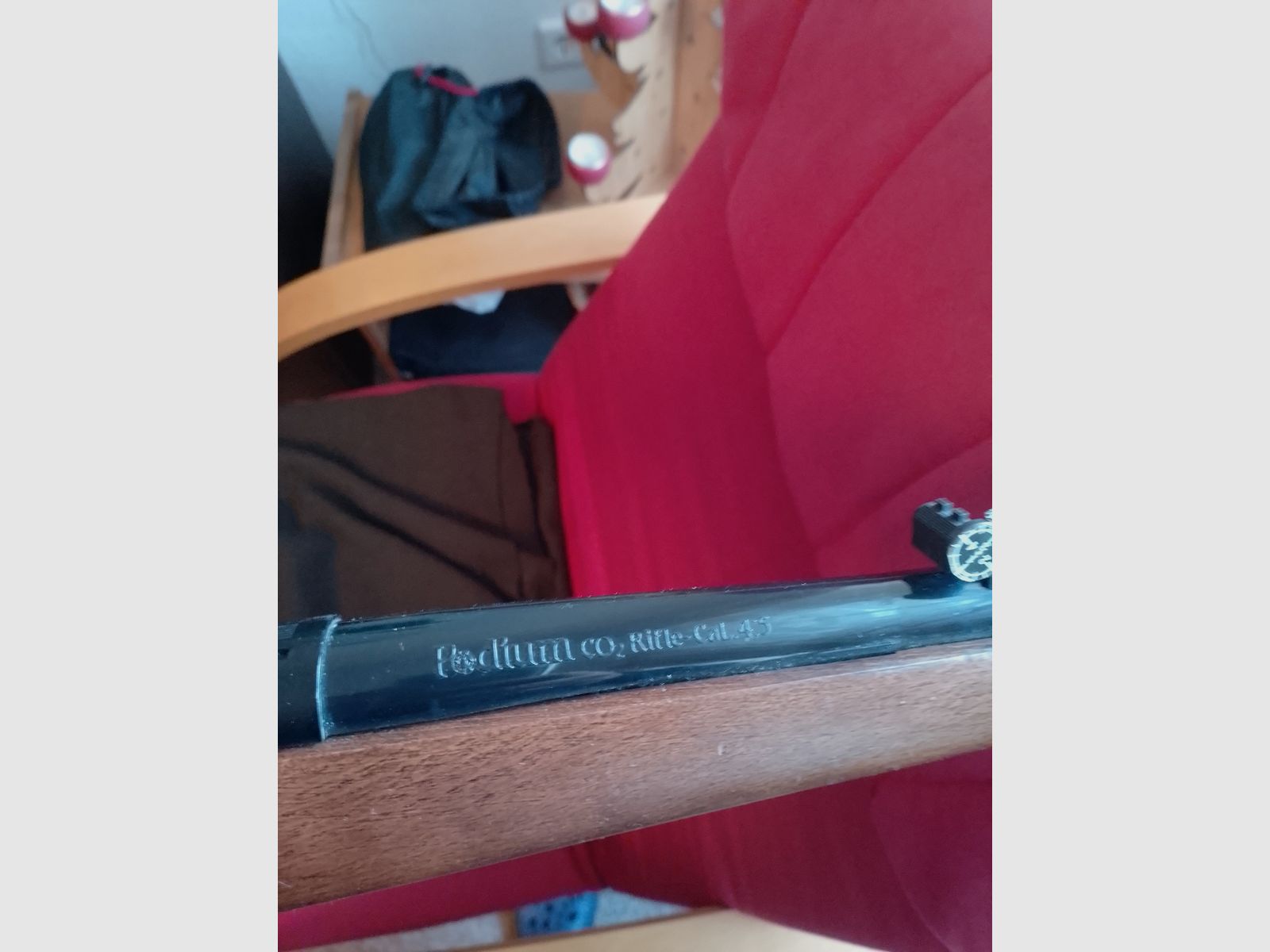 Luftgewehre 1x Haenel Sport Model 49a Cal. 4,4 und 1x  Umarex Podium CO2 Rifle Cal. 4,5