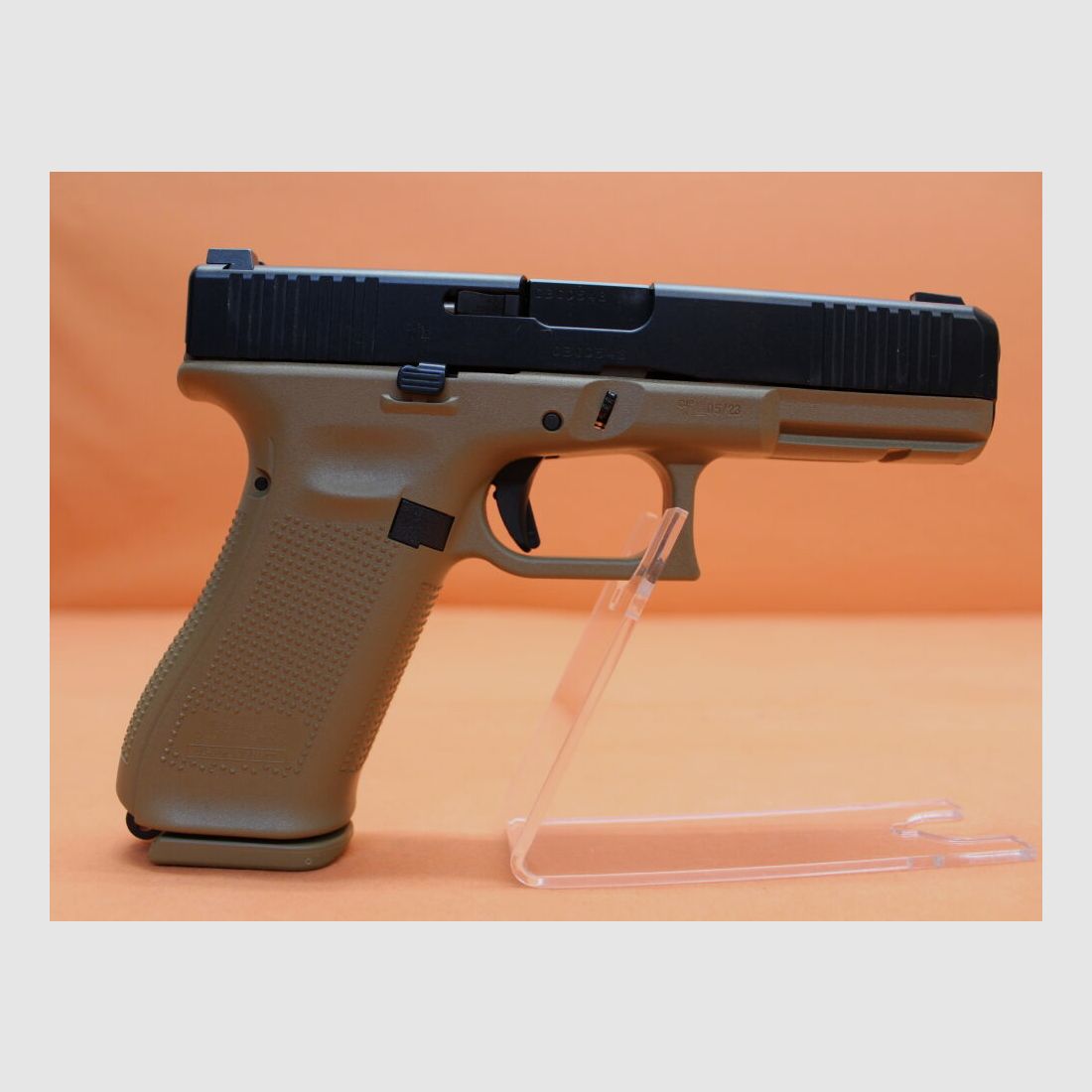Glock Ha.Pistole 9mmLuger Glock17 Gen5 FR COYOTE 114mm Lauf/ Front Serrations für Frankreich(9mmPara/9x19)