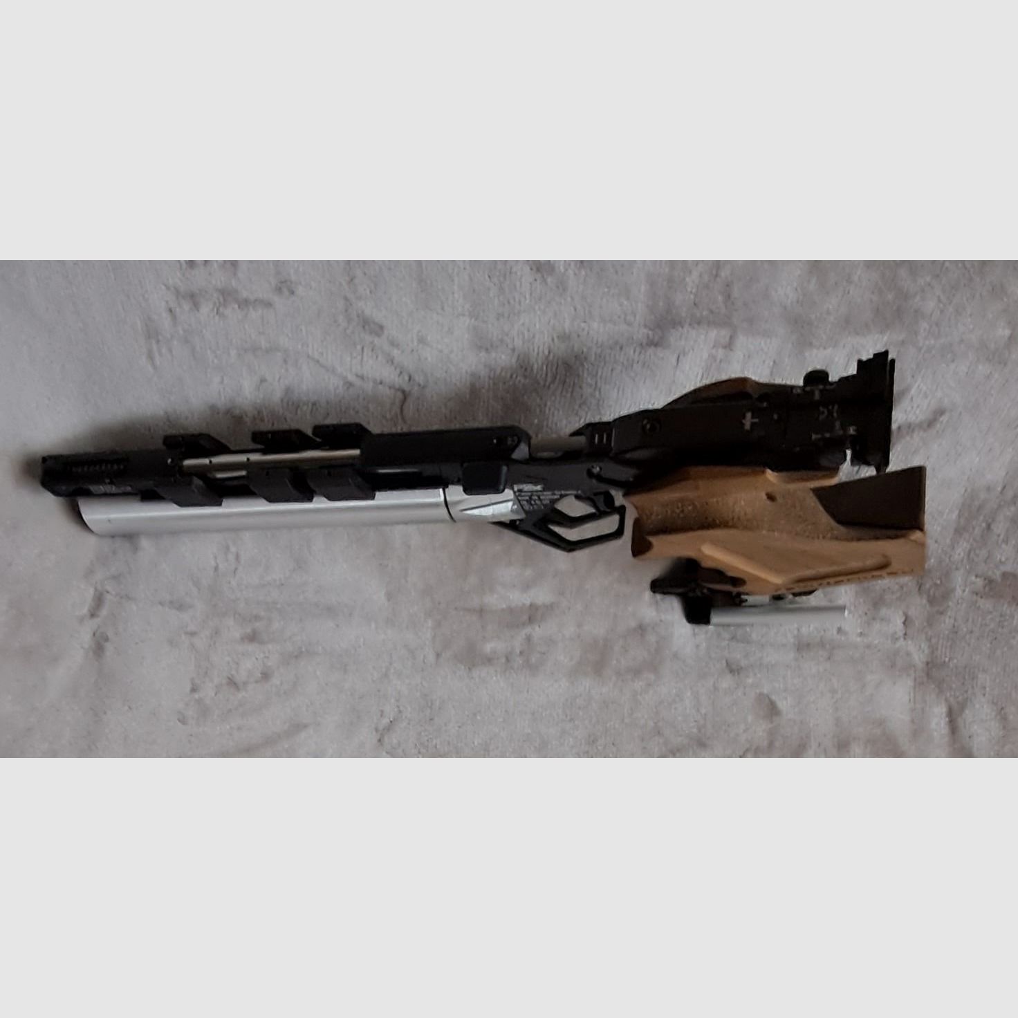 Feinwerkbau P8X Auflage Rechts Griff M und Koffer